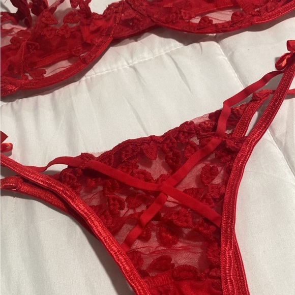 Lingerie set - Picture 2 of 3